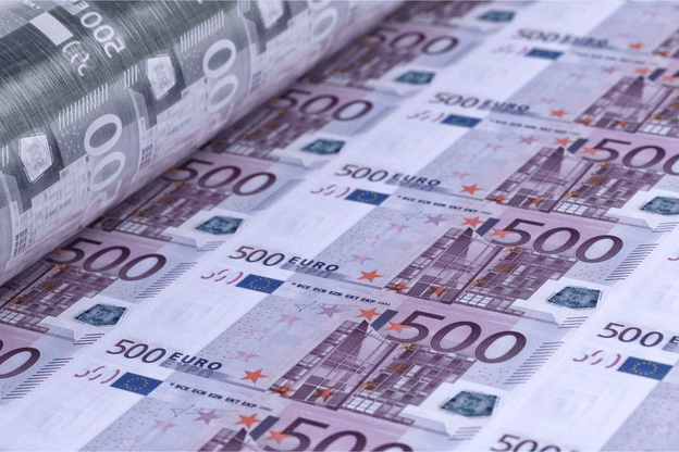 La BCE pourrait se montrer prête à faire tourner à nouveau la planche à billets pour augmenter les rachats de dettes. (Photo: Shutterstock)