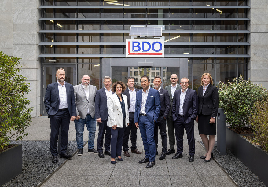 From left to right: Paul Leyder (tax business line); Jacques Peffer (finance); Benoit Wtterwulghe (advisory business line); Sandra Claro ([eople); Patrick Terazzi (IT & innovation); Alain Lam (managing partner); Livio Gambardella (clients & markets); Christoph Schmitt (audit and assurance business line); Daniel Hilbert (business services and outsourcing business line); Anke Schelling (quality). Photo: Blitz Agency