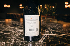 This Trevenezie "Ubi Que" PGI, signed Azienda La Magnolia, offers local grape varieties that give the wine a real personality. (Photo: Julian Pierrot/Paperjam)