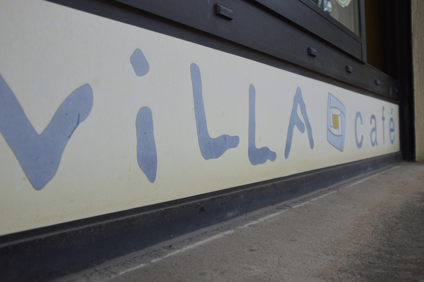 Café Villa is an institution in the neighbourhood. It was run by Leila’s mother before she took over.  Photo: Maëlle Hamma/Maison Moderne