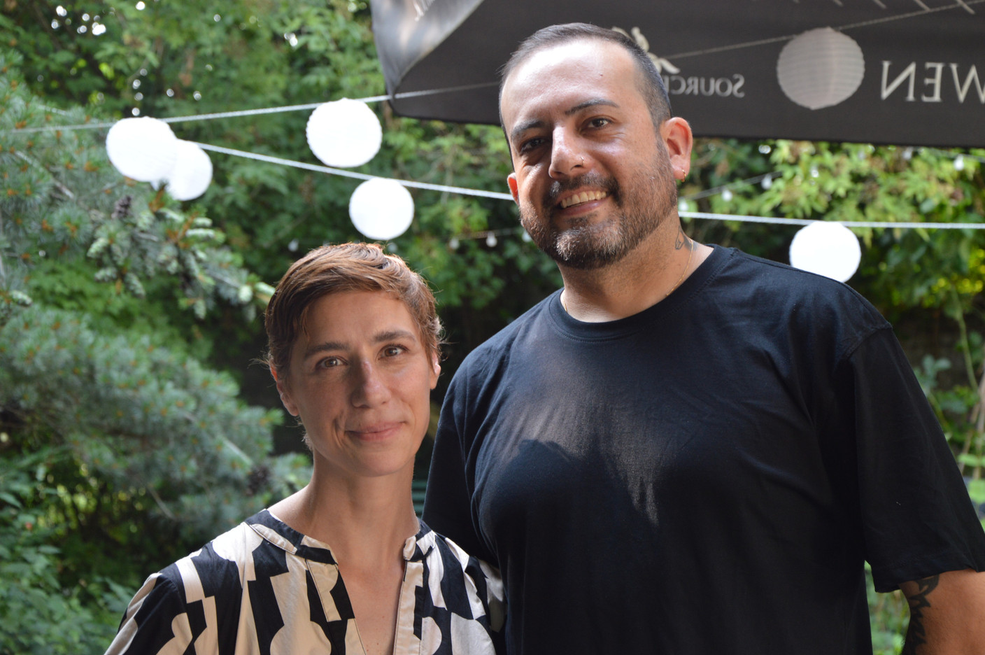 Leila Pivetta et son époux Fabiàn Rojas ont choisi de venir s’installer à Beggen et ont repris le café Villa il y a cinq ans. Un choix de vie qu’ils ne regrettent pas. (Photo: Maëlle Hamma/Maison Moderne)