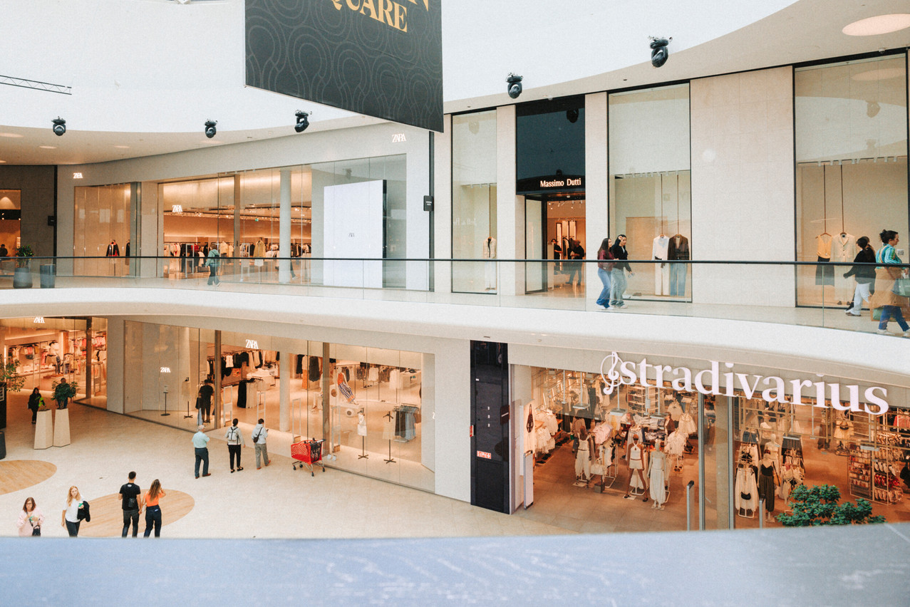 Bringing Inditex’s brands together makes the shopping experience easier. (Photo: Julian Pierrot/Paperjam)