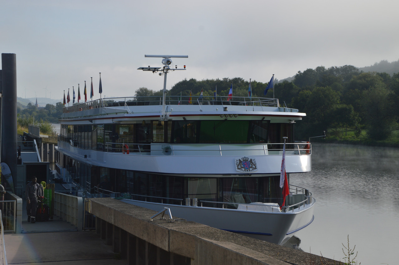 From the end of March to December, the Princesse Marie-Astrid boat, operated by the Entente touristique de la Moselle, offers a variety of themed cruises, themed evenings and local cuisine. Photo: Maëlle Hamma/Maison Moderne