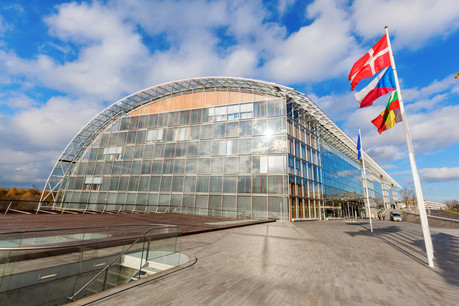 La BEI collabore avec les banques pour soutenir la transition écologique des entreprises. (Photo: Shutterstock)