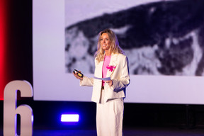 Magali Braff (Luxfly Indoor Skydive), speaking at the 10x6 Expat Rockstars event organised by the Paperjam Club at Kinepolis Kirchberg, 19 September 2024. Photo: Eva Krins/Maison Moderne