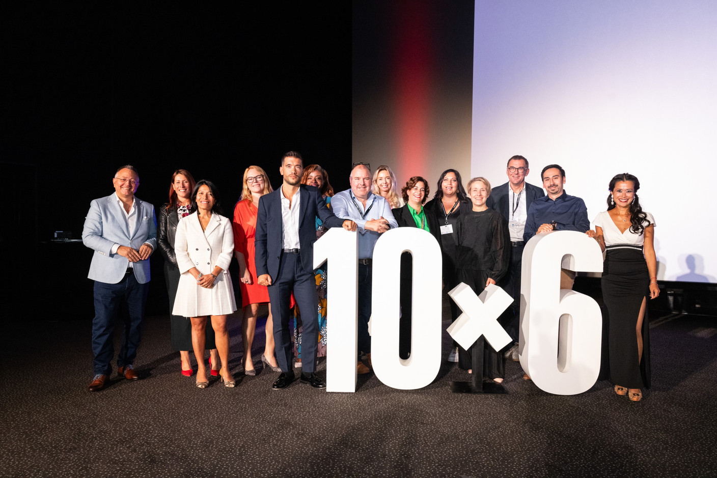 Pedro Castilho (Verbalius), Stéphanie Kitoskis (Paperjam Club), Diana Senanayake (IQ-EQ), Irene Mäkelä-Brunnekreef (Finland Chamber of Commerce), Adrien Rincheval (PM-International), Sandrine Lingom (O2Continents), Joel Walker (The Knowledge Group), Magali Braff (Luxfly Indoor Skydive), Elisa Alonso Sanz (Kneip), Cyrielle Piezanowski (BGL BNP Paribas), Kaisu Christie (EIB), Stephan Gehmacher (Philharmonie Luxembourg), Pablo Calla (Maana Electric) and Diane Tea (B-Green). Photo: Eva Krins/Maison Moderne