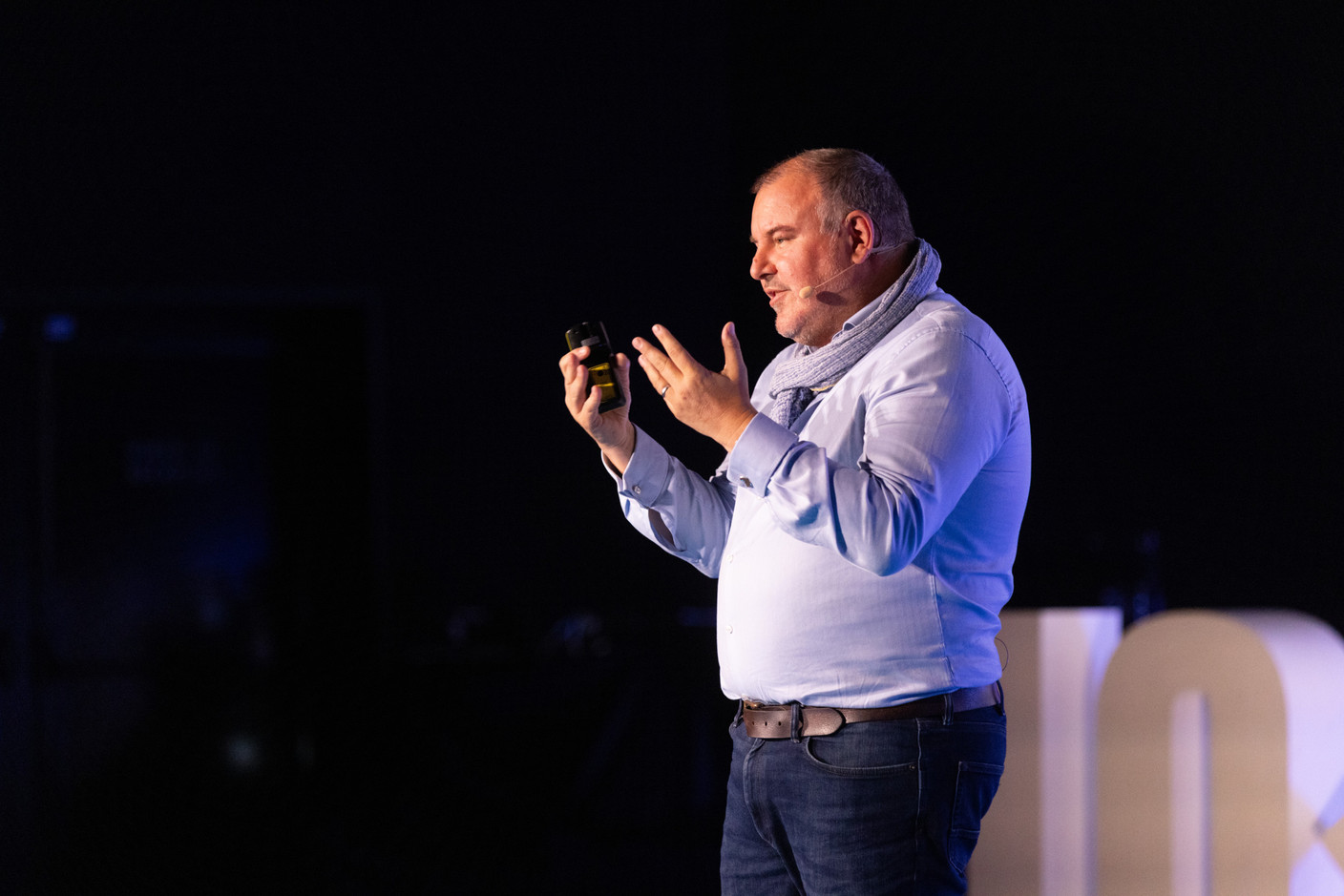 Joel Walker (The Knowledge Group), speaking at the 10x6 Expat Rockstars event organised by the Paperjam Club at Kinepolis Kirchberg, 19 September 2024. Photo: Eva Krins/Maison Moderne