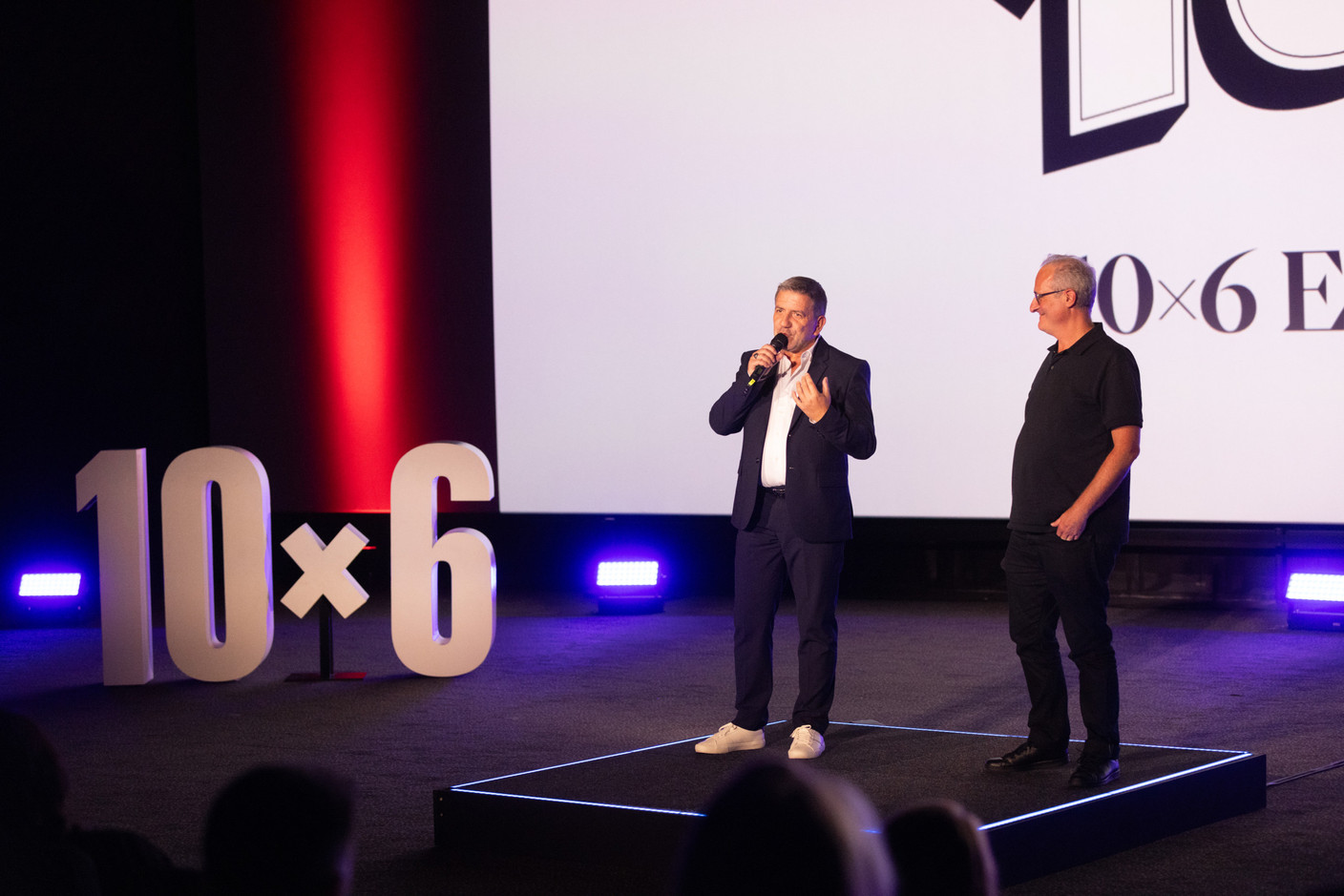 Thierry Labro (Paperjam) and Aaron Grunwald (Paperjam) at the 10x6 Expat Rockstars event organised by the Paperjam Club at Kinepolis Kirchberg, 19 September 2024. Photo: Eva Krins/Maison Moderne