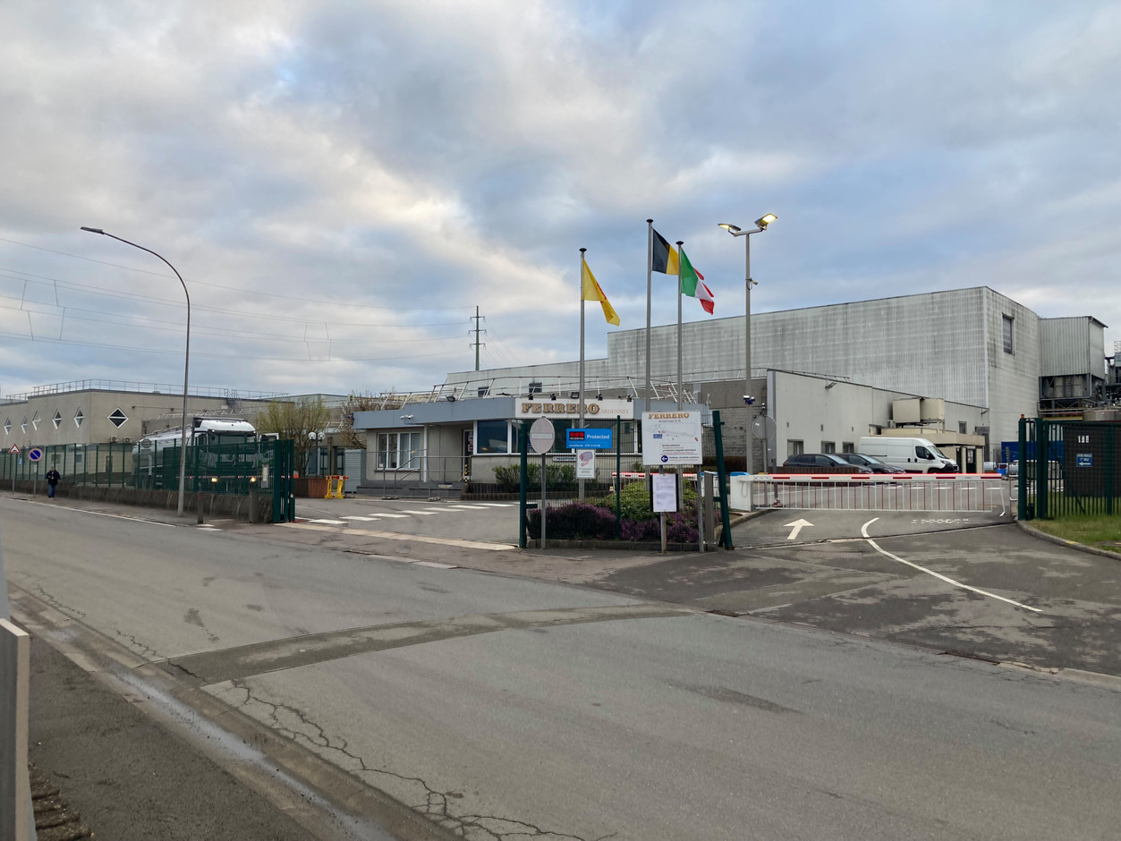 The Federal Agency for the Safety of the Food Chain (FASFC) has decided to withdraw Ferrero's production licence for its Arlon site. All products produced there must be recalled. (Photo: Nicolas Léonard/Paperjam)