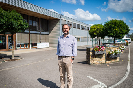 Damien Lenoble, devant le futur ex-bâtiment du List à Esch-Belval. (Photo: Mike Zenari)