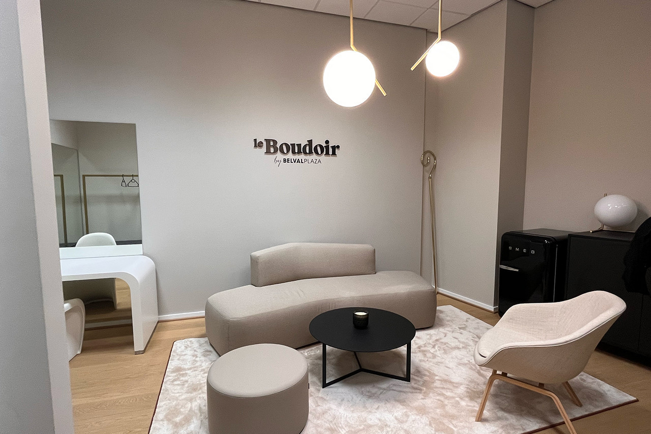 Le boudoir propose aux clients l’appui de professionnels, conseillers en image ou personnal shoppers, pour analyser leur image et trouver une sélection de mode et d’accessoires personnalisée.  (Photo: Maison Moderne)