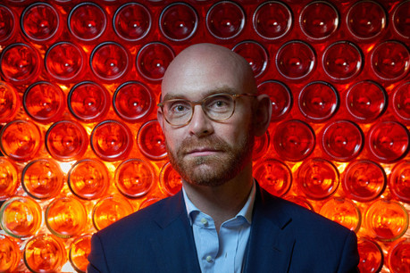 «Notre positionnement, c’est d’être un peu dans le haut du panier en étant juste en dessous des champagnes, mais au-dessus des autres», explique Antoine Clasen, directeur général des Caves Bernard-Massard. (Photo: Andrés Lejona/Maison Moderne)