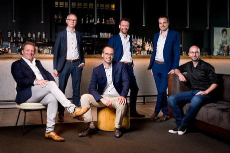 De gauche à droite: Paul Corbeel, Dirk Slabbinck, Gilles Christnach, Alain Bossaer, Karel Verhaeghe, David Determe. (Photo: Marie De Decker)