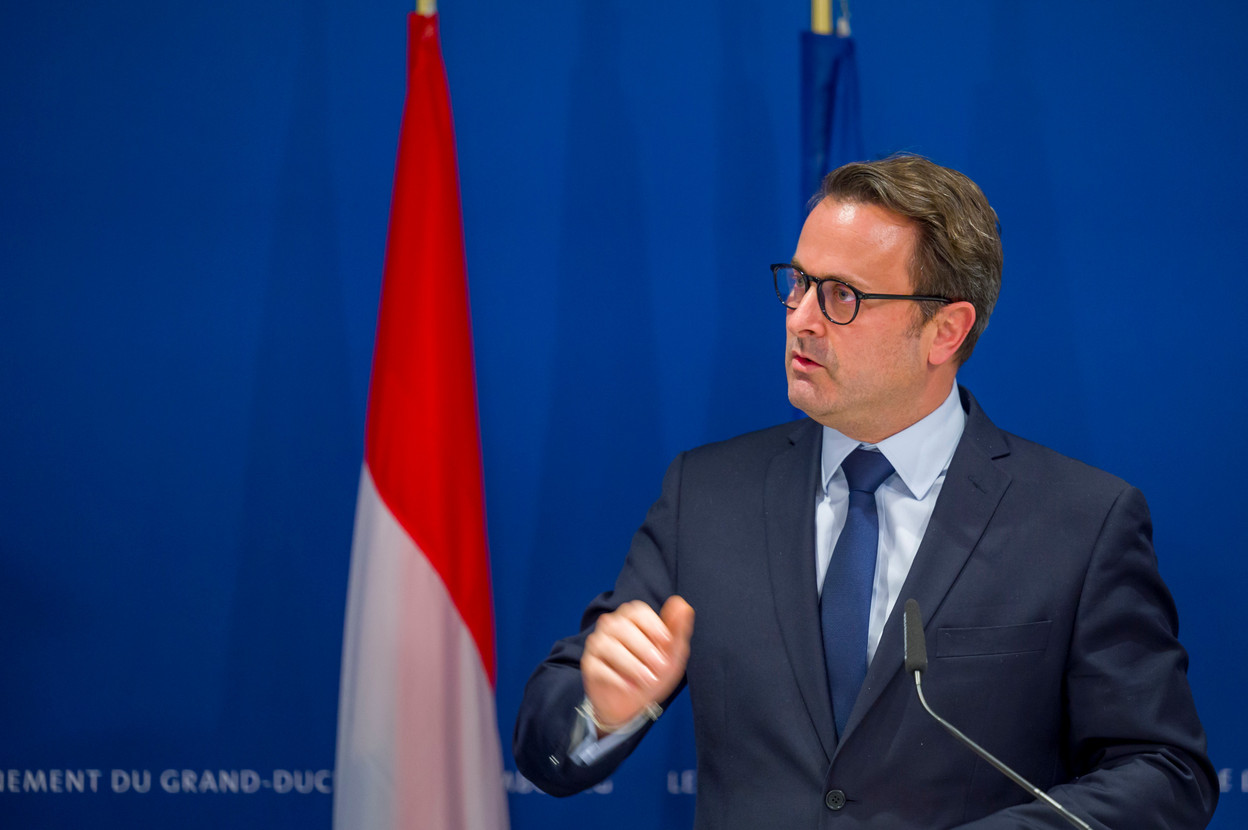 The prime minister said he would not review his thesis but asked the University of Lorraine to withdraw the degree Library photo: SIP / Jean-Christophe Verhaegen