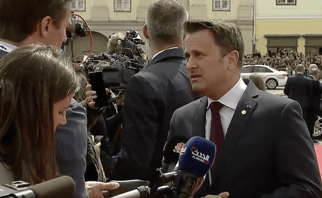 Xavier Bettel à son arrivée jeudi à Sibiu en Roumanie. (Photo: Conseil européen / archives)