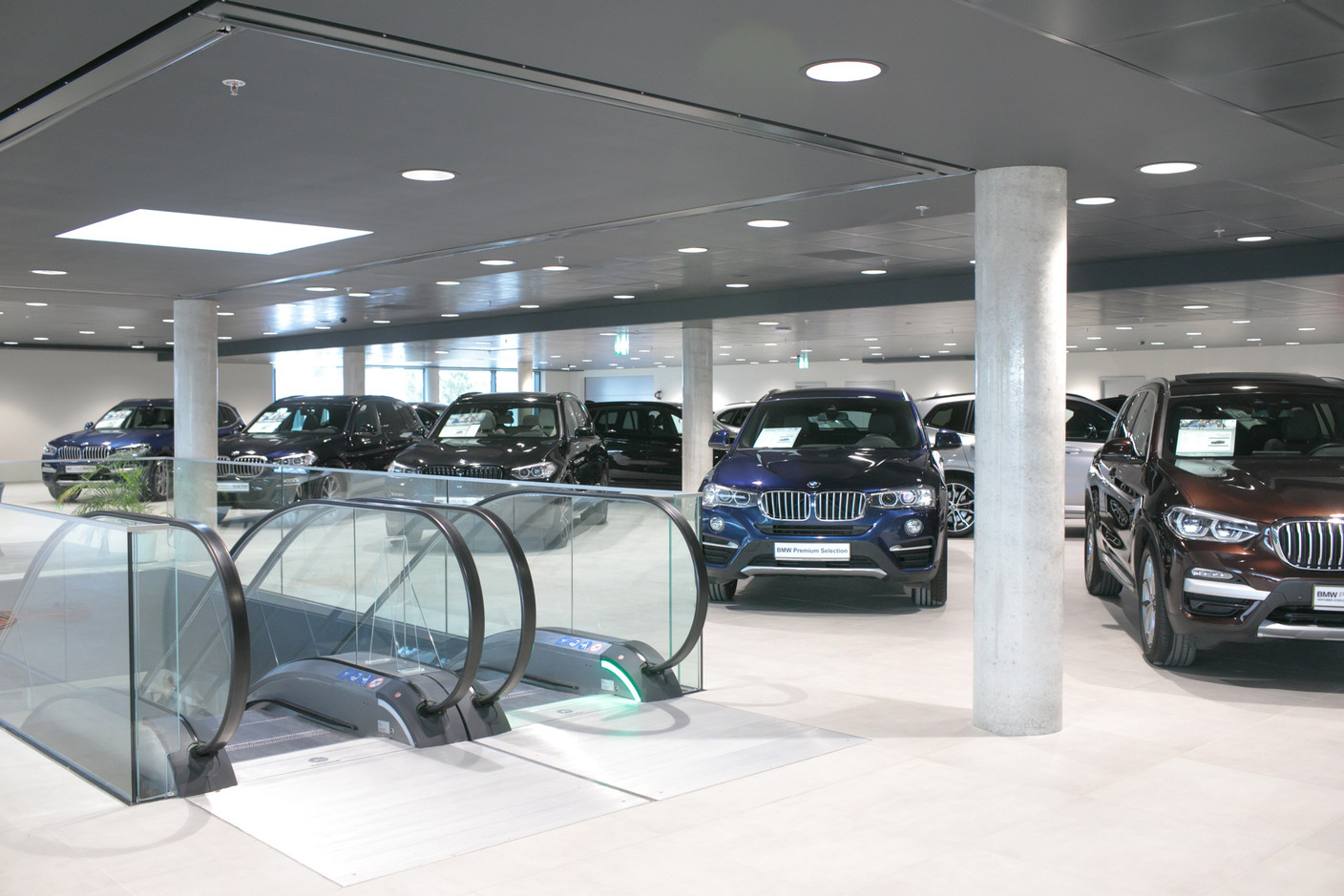 1,300 secondhand cars are sold each year by the Bilia-Emond dealership. Photo: Matic Zorman/Maison Moderne