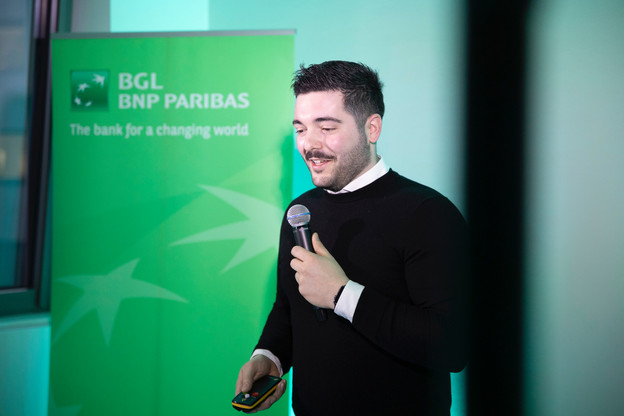 Roman Salvi entend lancer Biscuit, une application qui digitalise le catalogue publicitaire de nos boîtes aux lettres. Il n’existait pas de solution de ce genre au Luxembourg. (Photo: Simon Verjus/Maison Moderne)