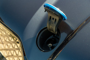  Le point de recharge est aussi très discret. ((Photo: BMW))