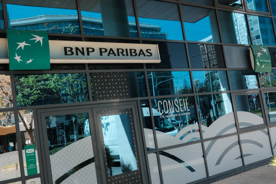 Activity in the bank's network of branches was particularly strong during the first half of the year. (Photo: Shutterstock)