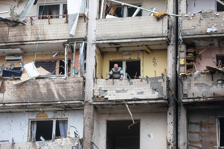 Après huit jours de combats, la Russie a intensifié les bombardements des principales villes d’Ukraine. (Photo: Shutterstock)