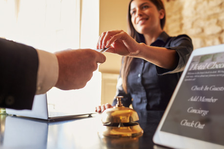 Le gouvernement offre une nuit d’hôtel à tous les résidents et frontaliers pour relancer l’activité dans l’horeca. Les acteurs du secteur attendent des précisions sur les modalités. (Photo: Shutterstock)