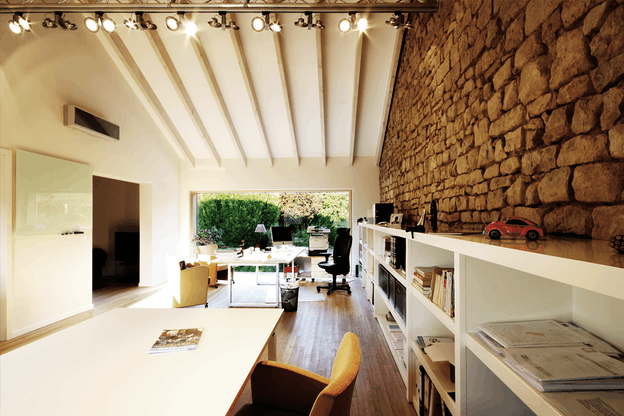 Installer un bureau à la maison demande un aménagement un peu spécifique. (Photo: Steve Troes pour Beng)