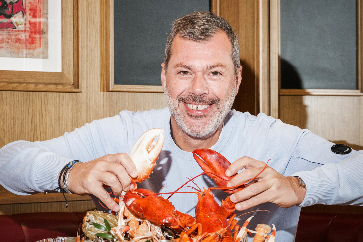 Sébastien Sarra, true to the spirit of the brasserie: his seafood platters bring large tables together. (Photo: Patricia Pitsch/Paperjam)