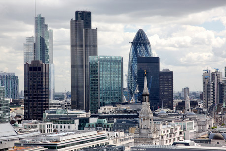 Cette chasse aux talents, exacerbée par le Brexit, crée aussi une concurrence entre les sociétés de recrutement. (Photo: Shutterstock)