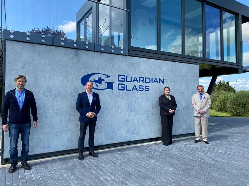 Fleur Thomas inquired about Guardian Glass’s investment in the UK, its production in Luxembourg and its commitments to the environment in view of COP26 Photo: British Embassy Luxembourg
