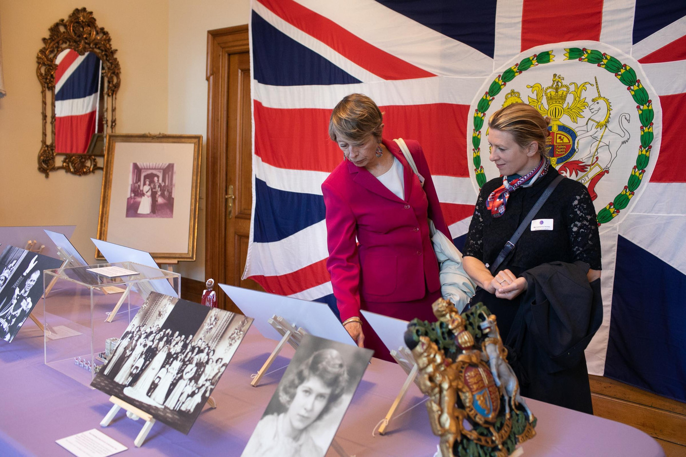  Guests were able to view an exhibition of photos and artefacts related to Queen Elizabeth II Matic Zorman/Maison Moderne