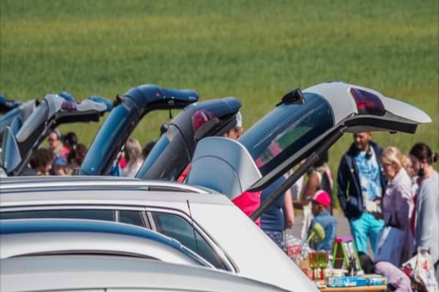 The British Ladies Club organised its annual car boot sale on Saturday 14 May.  BLC