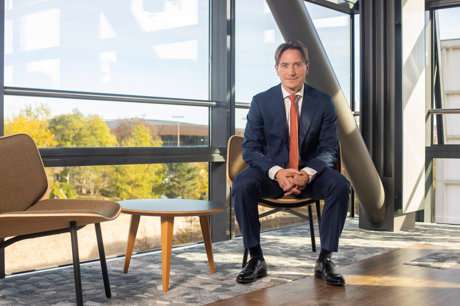 Rather than introducing new holidays, Jean-Paul Olinger wants to allow certain trades to balance their schedules by working more in the high periods and less in the low periods. (Photo: Matic Zorman/Maison Moderne)