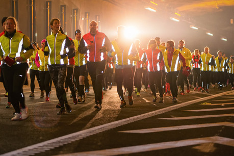 Les vestes fluo sont parfaitement adaptées à la course sur route de nuit. (Photo: Shutterstock)