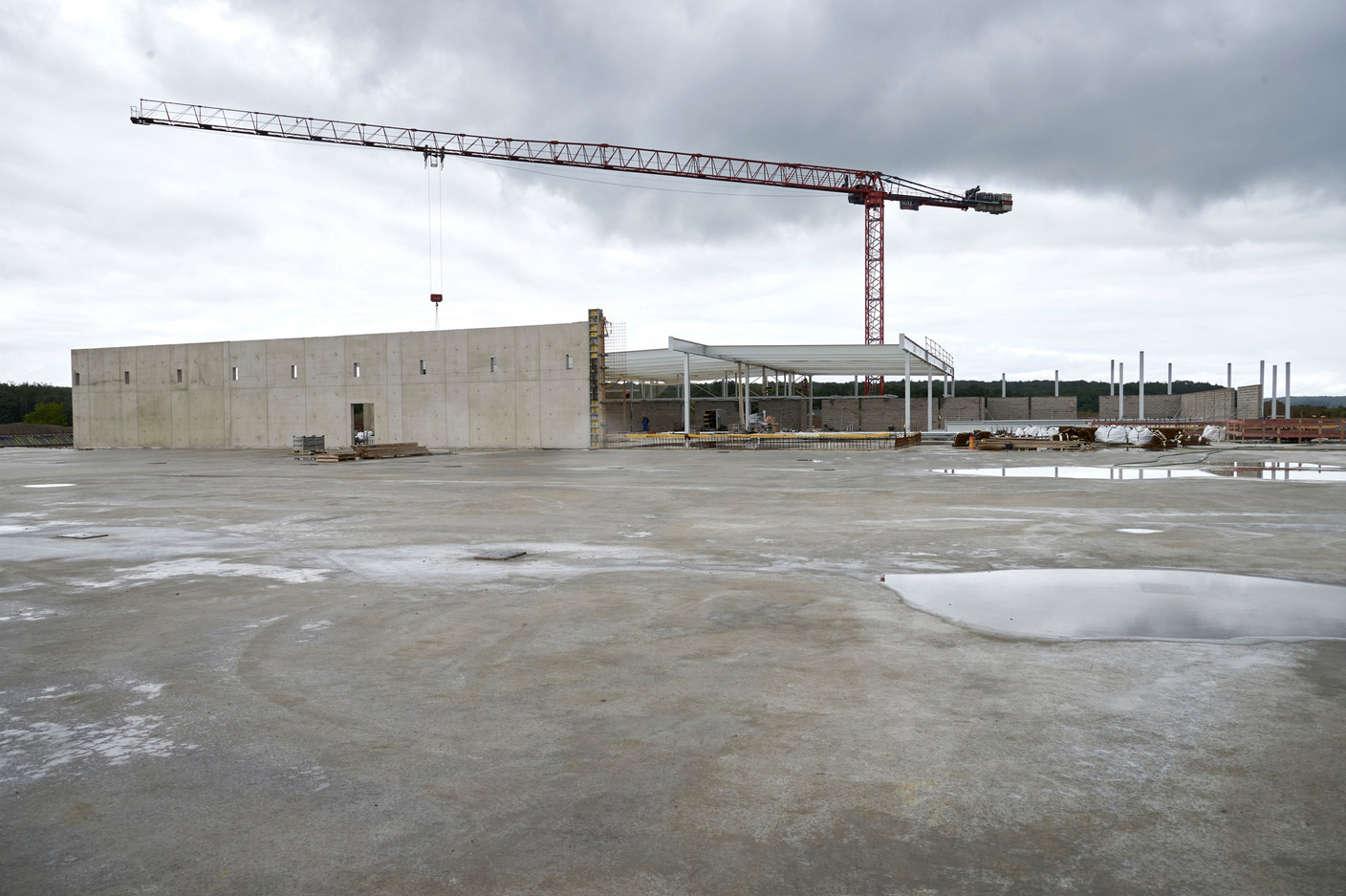 Structural work on the new 3,000m2 Cactus supermarket on a 3 hectare site. Cactus