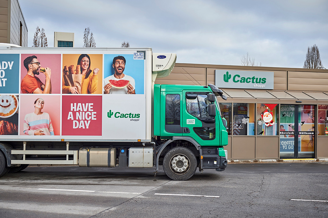 La logistique optimisée de Cactus shoppi se base sur le circuit court, un système qui s’avère non seulement efficace dans son fonctionnement mais qui est aussi favorable à l’environnement. (Photo: Cactus S.A.)