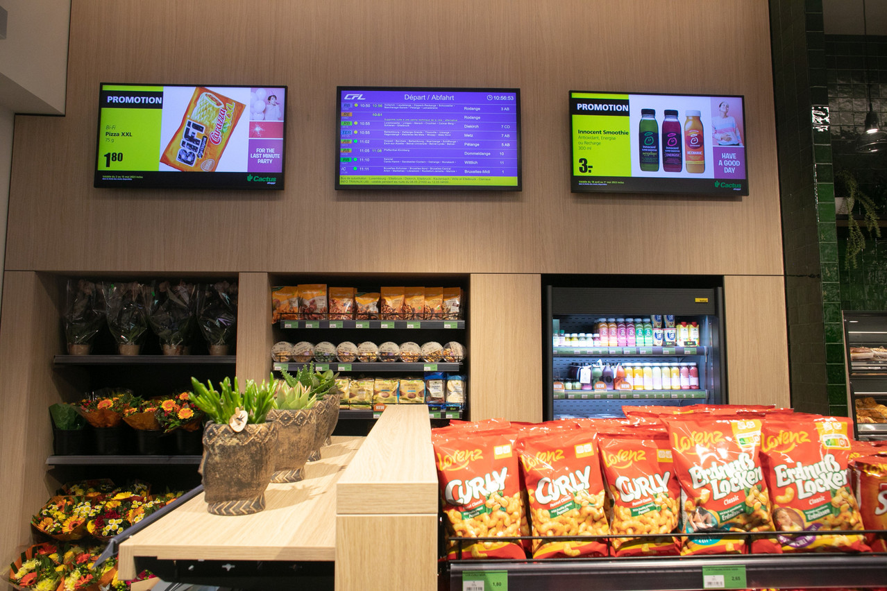 A total of 1,500 items are available in the 138 m2 of the first outlet. This outlet is expected to pave the way for six other locations in the country, complemented by a network of vending machines and food trucks. Photo: Matic Zorman/Maison Moderne