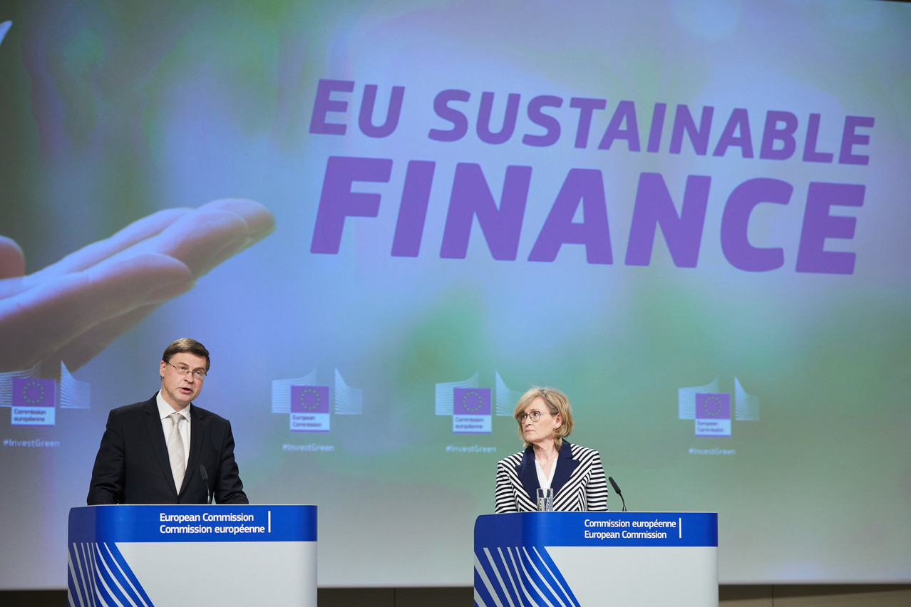 Valdis Dombrovskis et Mairead McGuinness ont détaillé mercredi les trois mesures principales pour que la finance contribue à l’objectif européen d’atteindre la neutralité climatique d’ici à 2050. (Photo: EU/Claudio Centonze)