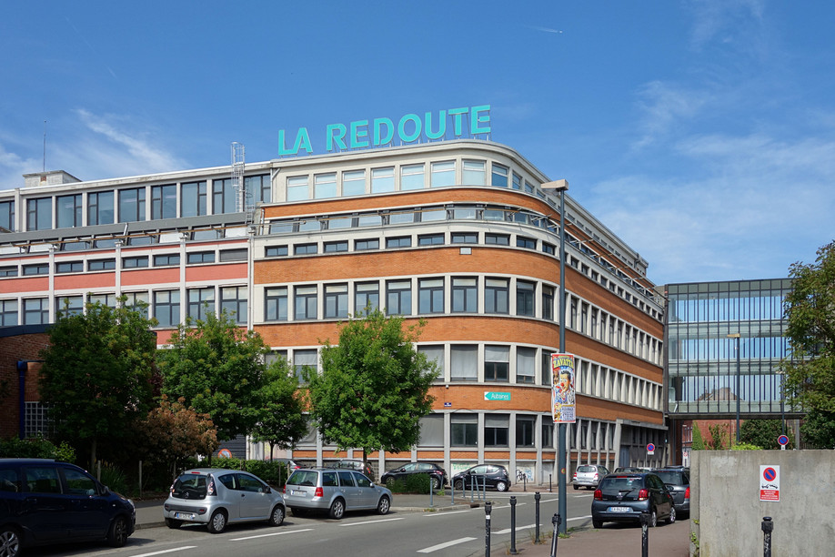 The vagueness in Luxembourg about employee share ownership does not favour situations like the one of La Redoute, where employees who wanted to save their company earned on average €100,000 each. Photo: Velvet/Wikimedia Commons
