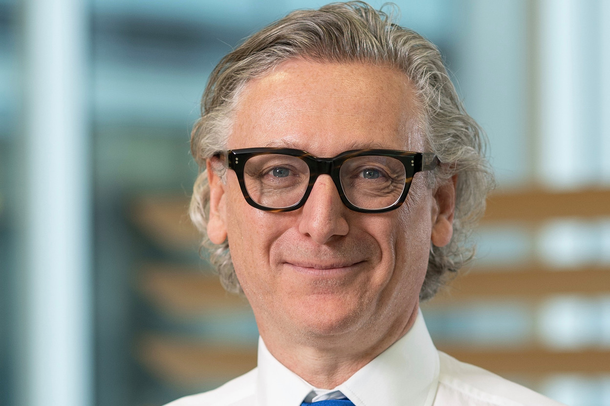 “Around the world, many investors have taken flight from markets into cash,” commented Grant Leon, head of financial intermediaries, Europe and Asia at Capital Group. “However, as the Fed rate hikes near an end, history shows that fixed income outpaced cash after the Fed finished hiking rates.” Photo: Capital Group
