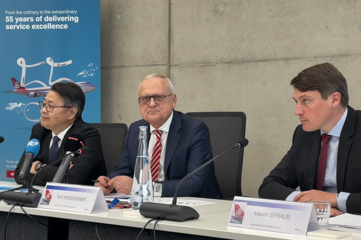 Flanked by Cargolux’s CEO Richard Forson and CFO Maxim Straus, the chairman of the board of directors, Tom Weisgerber, welcomed another record year ahead of a year 2025 that is likely to be far more complicated. Photo: Maison Moderne