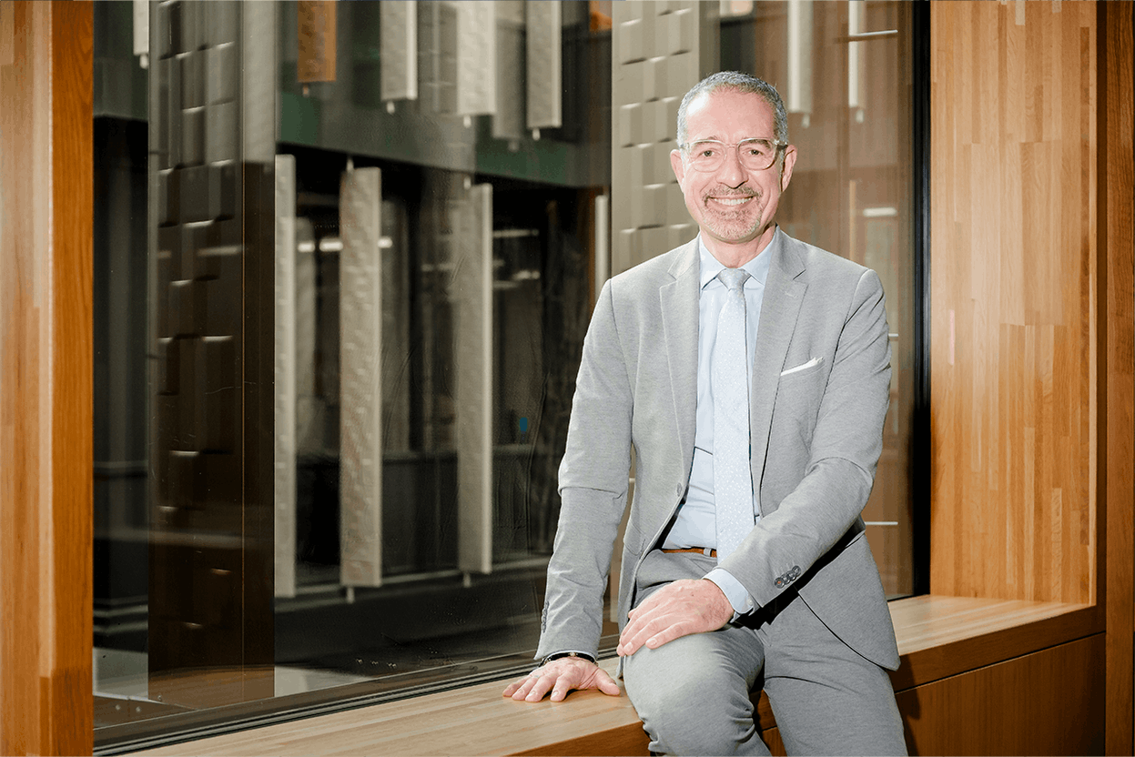 Stefan Pelger, CEO of DKV Luxembourg, discusses the current challenges of collective health insurance. Photo: Jan Hanrion / Paperjam