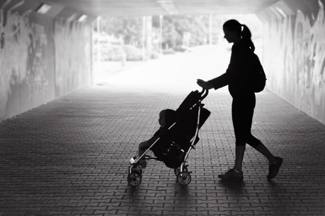 Parmi les premières victimes de la crise: les familles monoparentales. (Photo: Shutterstock)