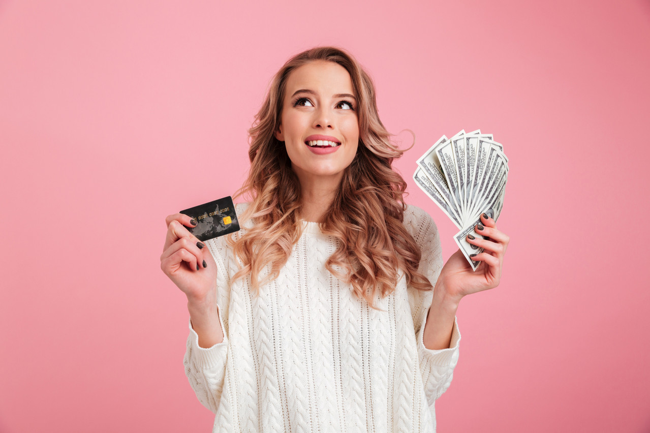 Argent liquide, cartes de crédit, nouveaux modes de paiement: la digitalisation bouscule les codes du paiement et clive la société. (Photo: Shutterstock)