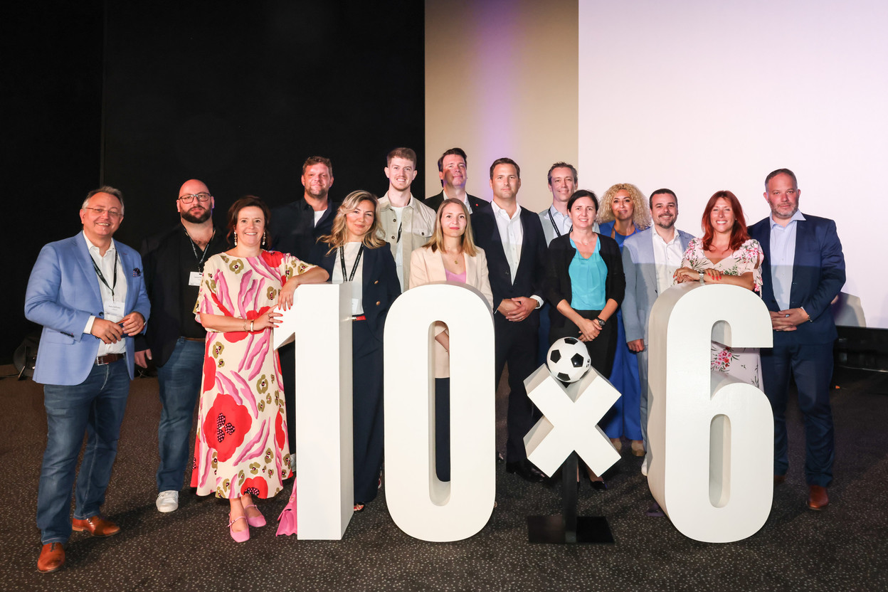 Pedro Castilho (Verbalius), Laurent Peusch (Adem), Nathalie Thunus (SFC Conseil), Sven Mol (Deel), Yoliana Bayona (PwC Luxembourg), Zach Traer (Talkwalker), Chloé Philibert (Arendt), Daniel Meyer (Fujitsu), Simon Gorbutt (LFF), Marc Blau (CGPO), Laurence Fransen (Baloise), Naouelle Tir (Prolingua), Alexandre Massol (Stëftung Hëllef Doheem), Stéphanie Kitoskis (Paperjam Club) et Laurent Derkum (Banque Raiffeisen). (Photo: Marie Russillo/Maison Moderne)