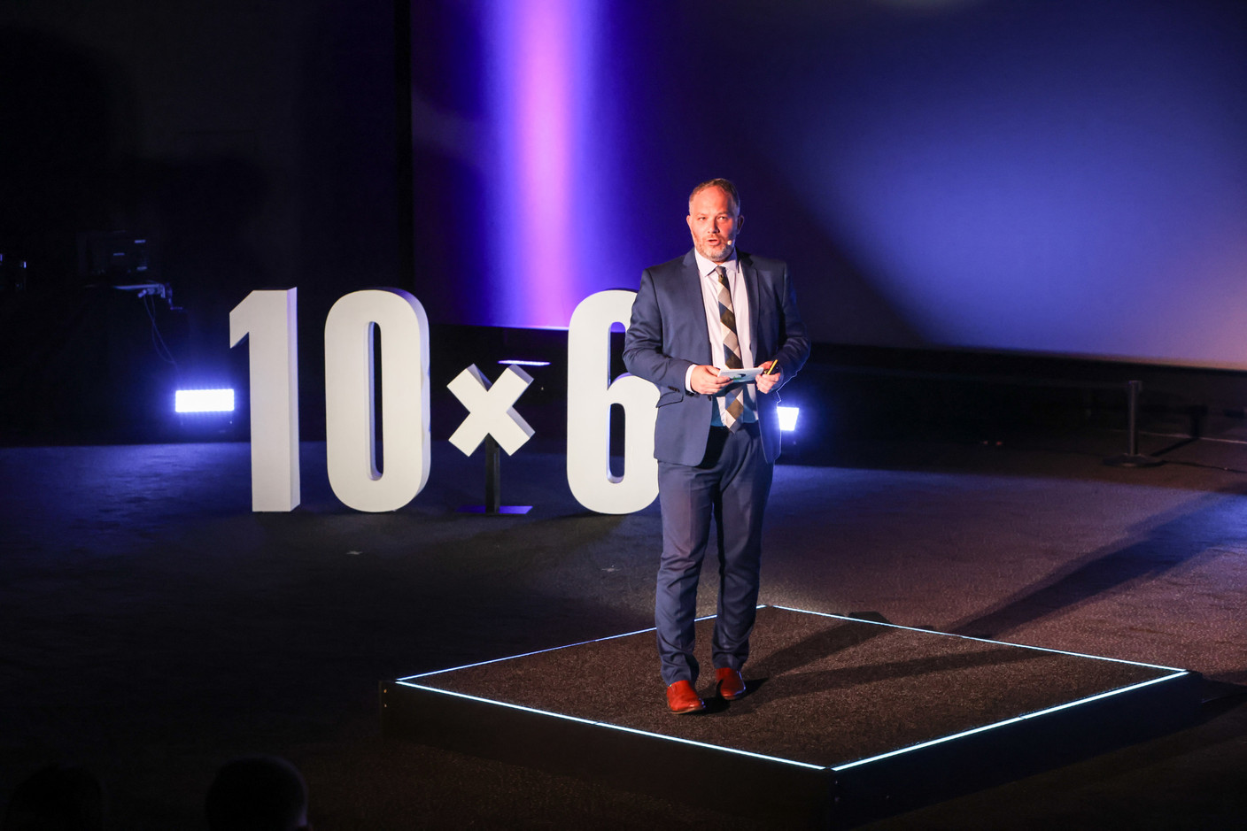 Laurent Derkum (Banque Raiffeisen), speaking at the 10x6 Talents event at the Kinepolis Kirchberg, 9 July 2024. Photo: Marie Russillo / Maison Moderne