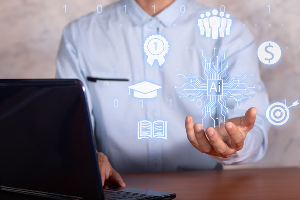 Dans les technologies de l’information et de la communication, 78% des offres d’emploi publiées en 2023 comportaient au moins une compétence relevant de l’IA, des données ou de la prédiction. Dans la finance, cette proportion atteignait 62%. (Photo: Shutterstock)