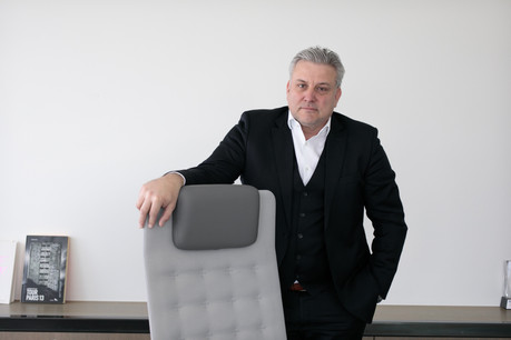 Michael Savenay doit, à son nouveau poste, s’assurer que la stratégie de croissance à long terme du groupe se déroule sans accrocs. (Photo: Matic Zorman / Maison Moderne)