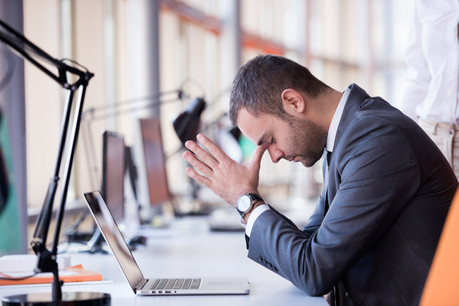 Sans surprise, le niveau de bien-être au travail a continué de baisser. (Photo: Shutterstock)