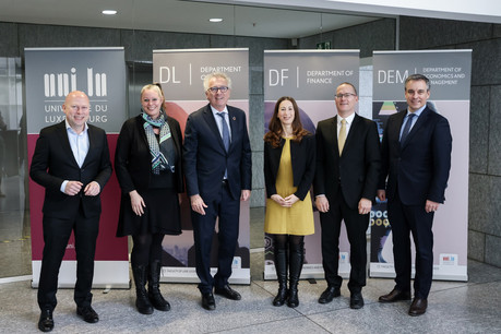 Stéphane Pallage (à gauche), recteur de l’Uni, a célébré la première année de la chaire Finance durable entouré de Carole Dieschbourg, Pierre Gramegna, Katalin Ligeti, Michael Halling et Claude Meisch. (Photo: Sophie Margue)