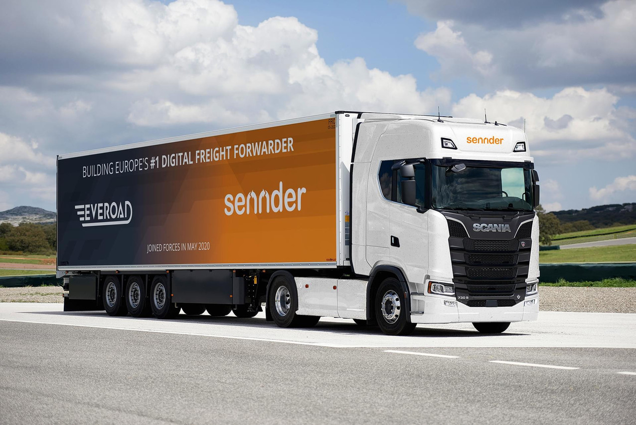 Moins de camions sur les routes signifie des chargements optimisés, des factures à la minute ou un état des lieux permanent: trois types de technologies qui ont fait de Sennder une des start-up les mieux financées d’Europe. (Photo: Sennder/Scania)